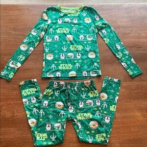 Star Wars Green and White Kids Pajama Set size 6/7